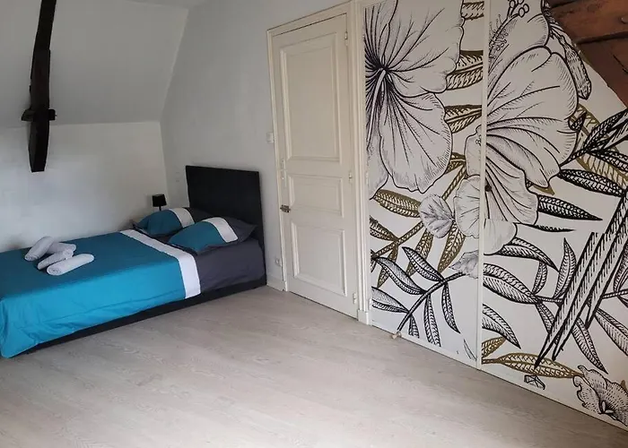 Le Castel - Dormir Comme A La Maison -